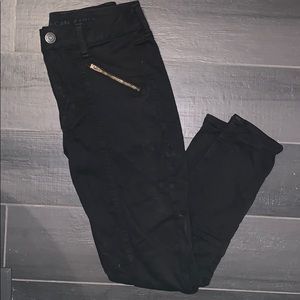 American Eagle Black Crop Jeggings